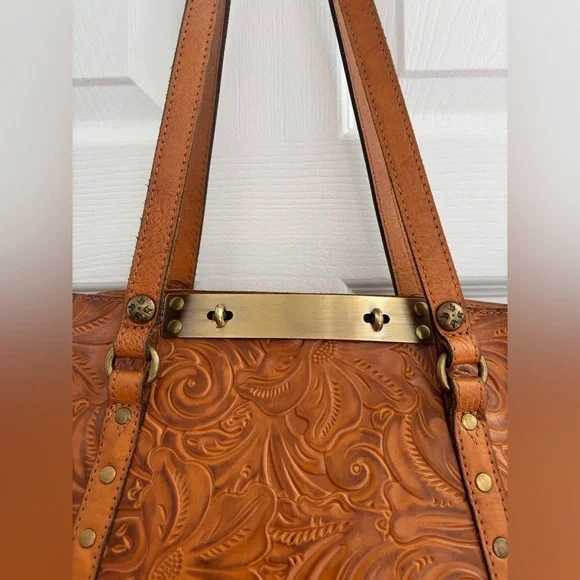 Patricia Nash | Benvenuto Embroidered Signature Leather Tote Bag Purse Tan - Picture 5 of 9